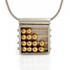 Colier accesorizat cu un inedit pandant modernist mid-century | Abacus | manufactură în argint | studio Kimler-Daniel | cca. 1960 Statele Unite Colier accesorizat cu un inedit pandant modernist mid-century | Abacus | manufactură în argint | studio Kimler-Daniel | cca. 1960 Statele Unite