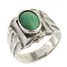 Inel unisex din argint decorat cu un superb specimen de turcoaz verde natural | Royston | cca.1950 Statele Unite Inel unisex din argint decorat cu un superb specimen de turcoaz verde natural | Royston | cca.1950 Statele Unite