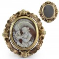 Opulentă broșă locket victoriană decorată cu o camee naturală Hebe și Zeus | rolled gold | cca.1850 Marea Britanie