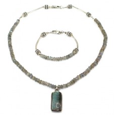Set de bijuterii din argint cu labradorit natural | colier și brățară | Canada anii 2000 Set de bijuterii din argint cu labradorit natural | colier și brățară | Canada anii 2000