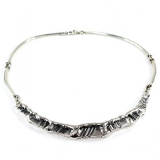 Colier statement brutalist din argint | manufactură de artizan scandinav | cca.1970 Danemarca Colier statement brutalist din argint | manufactură de artizan scandinav | cca.1970 Danemarca