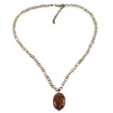 Colier de perle tahitiene decorat cu amuletă de Pietersit natural | Statele Unite Colier de perle tahitiene decorat cu amuletă de Pietersit natural | Statele Unite