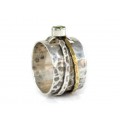 Inedit inel cinetic decorat cu peridot natural | manufactură în argint & alamă martelată | Statele Unite