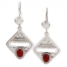 Cercei etnici tuaregi din argint decorat cu anturaje de carnelian | Niger  Cercei etnici tuaregi din argint decorat cu anturaje de carnelian | Niger