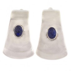 Cercei statement moderniști din argint decorat cu anturaje de lapis lazuli | Art Studio Jewelry | Statele Unite cca. 1970 Cercei statement moderniști din argint decorat cu anturaje de lapis lazuli | Art Studio Jewelry | Statele Unite cca. 1970