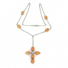 Colier religios modernist decorat cu anturaje de carnelian portocaliu | Italia cca. 1980 Colier religios modernist decorat cu anturaje de carnelian portocaliu | Italia cca. 1980