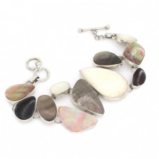 Elegantă brățară statement modernistă din argint decorată cu sidefuri de scoici exotice | Indonezia