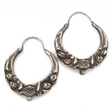 Vechi cercei etnici sino-tibetani Marwari | manufactură în argint | Kathmandu -Nepal Vechi cercei etnici sino-tibetani Marwari | manufactură în argint | Kathmandu -Nepal