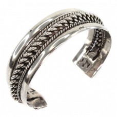 Brăţară tribală beduină unisex manufacturată în argint | Egipt cca. 1950 -1960 Brăţară tribală beduină unisex manufacturată în argint | Egipt cca. 1950 -1960