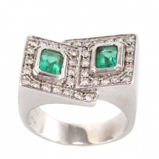 Inel statement modernist din aur 18 K decorat cu diamante și smaralde naturale | Italia cca. 1990 Inel statement modernist din aur 18 K decorat cu diamante și smaralde naturale | Italia cca. 1990