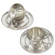 Serviciu tete-a-tete compus din 2 cești petru cafea și 2 farfurii pentru deserturi fine | manufactură în argint | Wiener Secession cca.1922 Serviciu tete-a-tete compus din 2 cești petru cafea și 2 farfurii pentru deserturi fine | manufactură în argint | Wiener Secession cca.1922