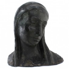 Veche sculptură Sfânta Maria în ipostaza Madonna della Pieta | ciment patinat verdigris | cca. 1910  Veche sculptură Sfânta Maria în ipostaza Madonna della Pieta | ciment patinat verdigris | cca. 1910