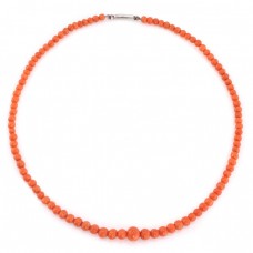 Colier decorat cu excepționale anturaje de coral natural oxblood | secol XIX  Colier decorat cu excepționale anturaje de coral natural oxblood | secol XIX