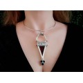 Spectaculos colier choker decorat cu amuletă tuaregă Tanfouk | manufactură în argint, carneol & abanos | colecția Ancient Symbols 2020