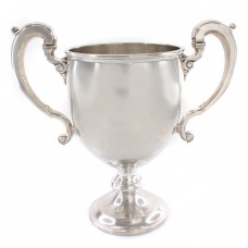 Impresionantă cupă din argint sterling | atelier Goldsmith & Silversmith Co. - Londra | anul 1929 Impresionantă cupă din argint sterling | atelier Goldsmith & Silversmith Co. - Londra | anul 1929
