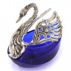 Bol pentru condimente rafinat stilizat sub forma unei lebede din argint & sticlă cobalt | atelier Agostini Mario | Firenze cca. 1960  Bol pentru condimente rafinat stilizat sub forma unei lebede din argint & sticlă cobalt | atelier Agostini Mario | Firenze cca. 1960