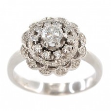 Rafinat inel Art Deco din aur alb 18K decorat cu diamante naturale 0.50 ctw | manufactură de atelier piemontez | cca. 1950  Rafinat inel Art Deco din aur alb 18K decorat cu diamante naturale 0.50 ctw | manufactură de atelier piemontez | cca. 1950