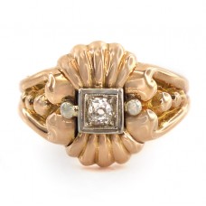 Inel Etruscan Revival din aur decorat cu diamant natural 0,24 CT | atelier Vogliolo Paolo | anii '40 Inel Etruscan Revival din aur decorat cu diamant natural 0,24 CT | atelier Vogliolo Paolo | anii '40