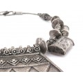 Vechi colier etnic indo-persan accesorizat cu amulete tawiz | manufactură în argint | Afganistan