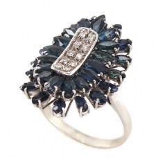Inel Art Deco din aur alb 18k decorat cu safire 5.80 CT și diamante naturale | Franța cca. 1930 - 1950 Inel Art Deco din aur alb 18k decorat cu safire 5.80 CT și diamante naturale | Franța cca. 1930 - 1950
