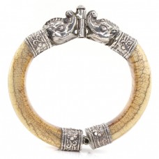 Veche brățară etnică indiană din argint și fildeș natural | Baloyun | perioadâ British Raj cca. 1880  Veche brățară etnică indiană din argint și fildeș natural | Baloyun | perioadâ British Raj cca. 1880