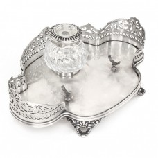 Encrieră victoriană din alamă argintată  și cristal | atelier Martin Hall & Co Sheffield | Marea Britanie cca. 1855 Encrieră victoriană din alamă argintată  și cristal | atelier Martin Hall & Co Sheffield | Marea Britanie cca. 1855