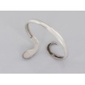 Brățară Art Deco din argint stilizată sub forma unui șarpe minoic  | semnată M V | cca. 1930