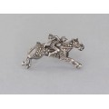 Broșă Art Deco cu temă hipică | Jocheu de galop | argint incrustat cu marcasite | Statele Unite cca.1930 