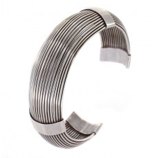 Brățară cuff balineză manufacturată în argint | Indonezia Brățară cuff balineză manufacturată în argint | Indonezia