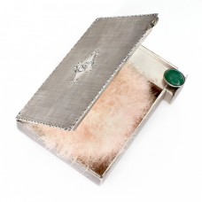Inedită pudrieră Art Deco din argint prevăzută cu etui pentru baton de ruj | Italia cca.1940 Inedită pudrieră Art Deco din argint prevăzută cu etui pentru baton de ruj | Italia cca.1940