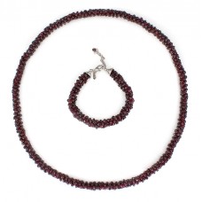 Demi-parure format din brățară și colier decorate cu granate naturale | Bodhimala | India Demi-parure format din brățară și colier decorate cu granate naturale | Bodhimala | India