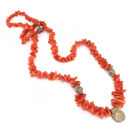 Colier vintage Etruscan Revival de coral natural și elemente din bronz | Italia cca.1950