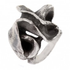 Spectaculos inel statement brutalist manufacturat în argint | Art Studio Jewelry | Statele Unite cca.1960 Spectaculos inel statement brutalist manufacturat în argint | Art Studio Jewelry | Statele Unite cca.1960