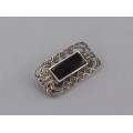 Broșă vintage Art Deco din argint decorată cu onix negru & incrustații cu marcasite | cca. 1940 - 1950