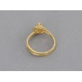 Inel solitaire din aur galben 18 k decorat cu un diamant natural 0.21 CT | Italia cca.1970