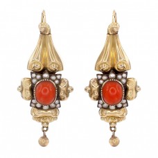 Cercei victorieni din aur 14 k decorați cu perle naturale și coral roșu | Franța cca.1870 Cercei victorieni din aur 14 k decorați cu perle naturale și coral roșu | Franța cca.1870