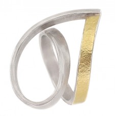 Inel statement contemporary din argint și aur 18 k | atelier Emily Catherine Johnson | Statele Unite  Inel statement contemporary din argint și aur 18 k | atelier Emily Catherine Johnson | Statele Unite