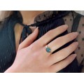 Inel din aur 14 k decorat cu un spectaculos Opal Natural Blue Harlequin | manufactură de atelier ArtAntik Gallery 