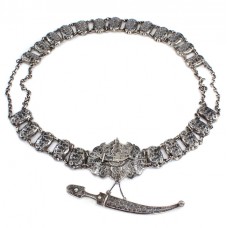 Centură etnică caucaziană manufacturată în argint gravat și patinat niello | atelier  Andrei Stepanovich Bragin | Rusia Țaristă | cca.1900 Centură etnică caucaziană manufacturată în argint gravat și patinat niello | atelier  Andrei Stepanovich Bragin | Rusia Țaristă | cca.1900