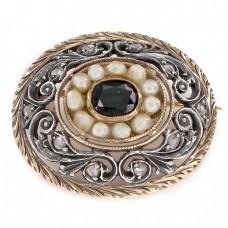 Broșă victoriană din aur galben 18 k decorată cu safir natural, perle și diamante naturale 0.24 CT montate în argint | cca. 1900  Broșă victoriană din aur galben 18 k decorată cu safir natural, perle și diamante naturale 0.24 CT montate în argint | cca. 1900