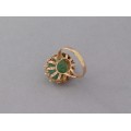 Inel vintage chinezesc din aur 14k decorat cu un anturaj de jad verde natural | cca.1950 - 1970