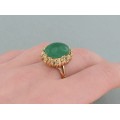 Inel vintage chinezesc din aur 14k decorat cu un anturaj de jad verde natural | cca.1950 - 1970