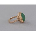 Inel vintage chinezesc din aur 14k decorat cu un anturaj de jad verde natural | cca.1950 - 1970