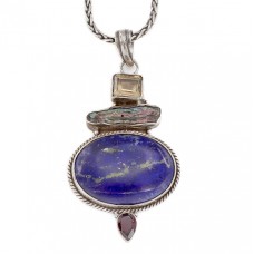 Colier balinez din argint cu pandant statement decorat lapis-lazuli, cuarț fumuriu, granat și perlă neagră Keshi | atelier Suarti | Indonezia Colier balinez din argint cu pandant statement decorat lapis-lazuli, cuarț fumuriu, granat și perlă neagră Keshi | atelier Suarti | Indonezia