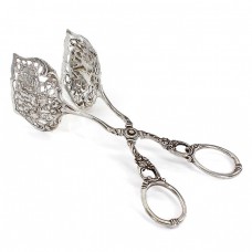 Clește din argint pentru servirea produselor de patiserie abundent decorat în stil Neo-Rococo | Germania cca. 1920 Clește din argint pentru servirea produselor de patiserie abundent decorat în stil Neo-Rococo | Germania cca. 1920