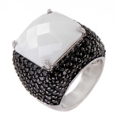 Inel cocktail din argint decorat onix alb și cu cristale zirconium | Italia anii 2010-2020 Inel cocktail din argint decorat onix alb și cu cristale zirconium | Italia anii 2010-2020