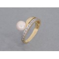 Inel din aur galben 14 k decorat cu o perlă naturală South Sea și diamante | cca. 1960 - 1970