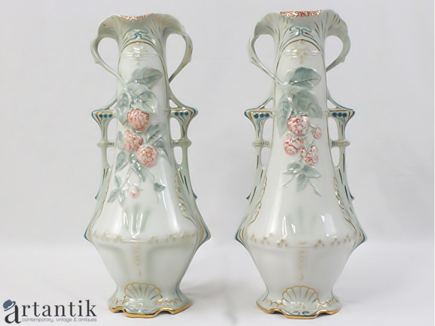 spark finish Misuse Garnitură formată din doua impozante vaze Art Nouveau | portelan Royal Dux  Bohemia | cca 1910