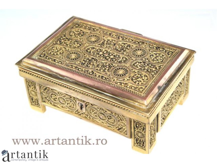 Caseta De Bijuterii Japonia Meiji Cca 1900 Filigram De Cupru Aurit