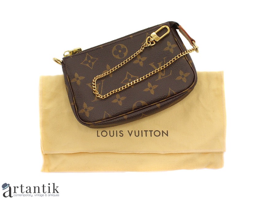 Or later Pearl correct Poșetă originală Louis Vuitton | Monogram Mini Pochette | M58009 | în cutia originală | anii 201 Or later Pearl correct Poșetă originală Louis Vuitton | Monogram Mini Pochette | M58009 | în cutia originală | anii 201